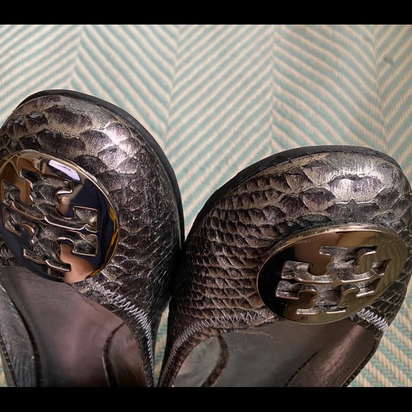 TORY BURCH Snakeskin Leather Logo Ballet Flats - Picture 11 of 13